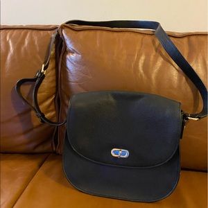 Lo & Sons Claremont Crossbody Bag - Black Leather